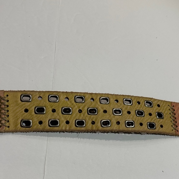 Fossil patchwork green/pink/blue Belt with grommets and embroidery 31-36” - Picture 5 of 9